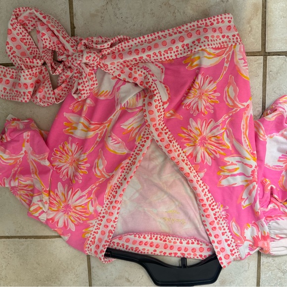 Lilly Pulitzer Pink and White Floral Blouse - Picture 2 of 4